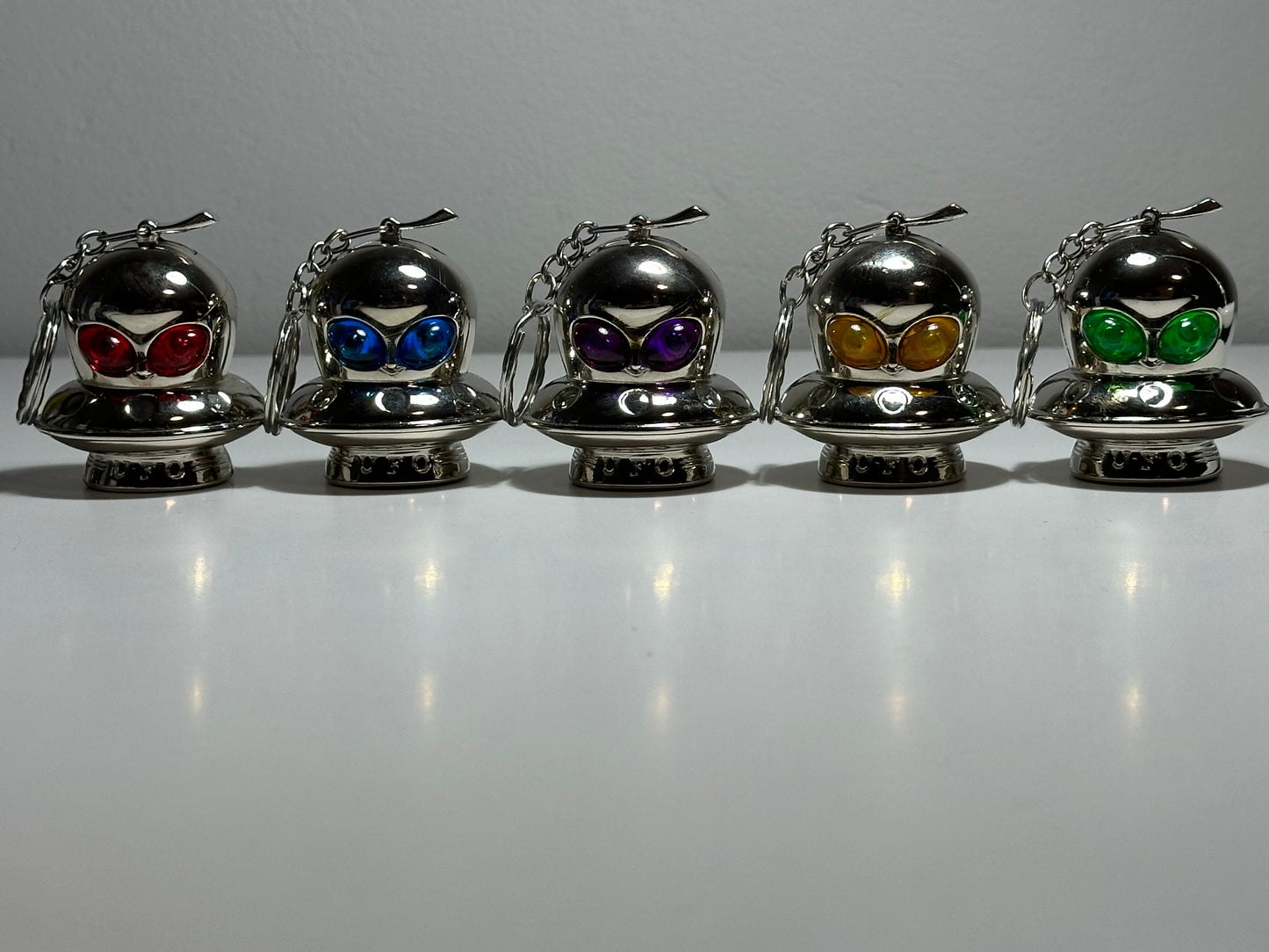 Set of 5 Alien Lighters - Silver Spaceships with Unique Eye Colors - Limited Edition - SimsonStore